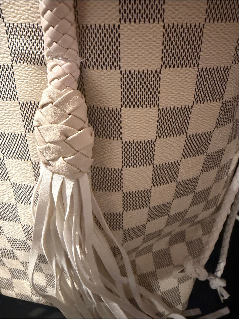 White Checkered Tassel Tote Bag - Women - Picture 3 of 5